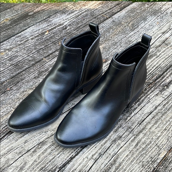 Dolce Vita Tamy leather booties boots Onyx Black pull on small heel 10 - Picture 2 of 11